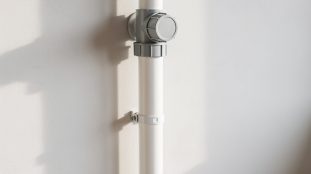 clapet a rateur de d compression install sur une c